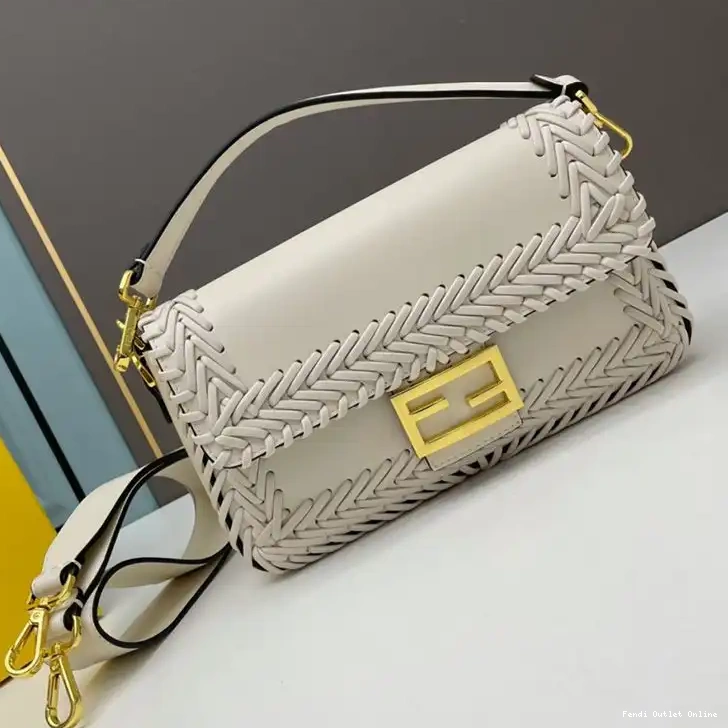 Cheap White Bag Medium Stitching Fendi In Leather Baguette 0621